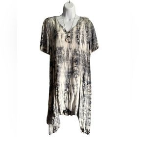 NWT.  Hippie/Boho/Tye-Dye Blouse by Sacred Threads.  BL/RD6.   223053